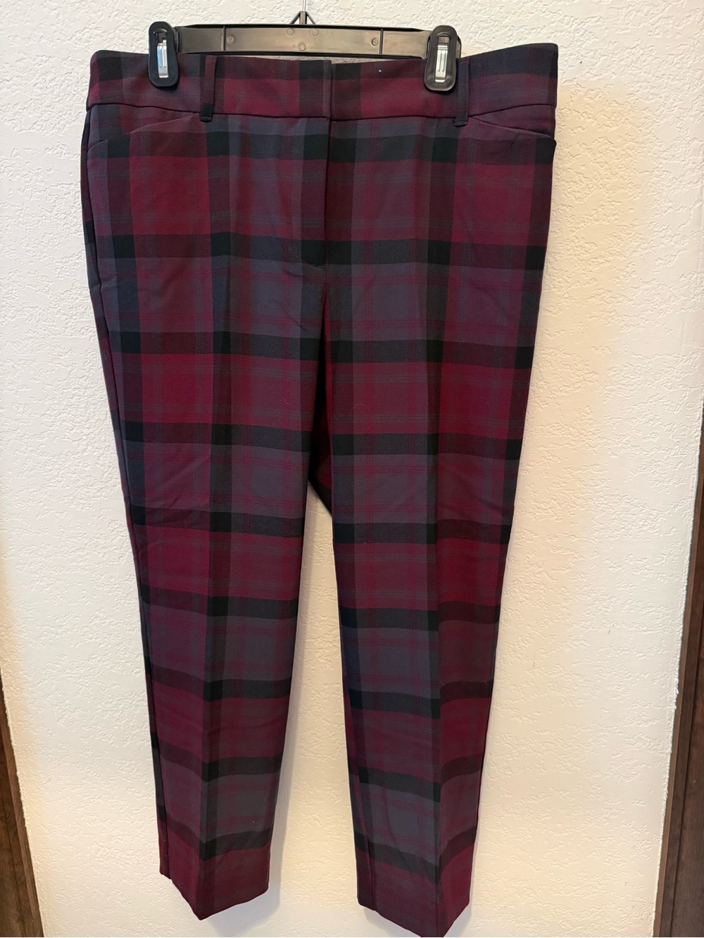 LOFT Women’s Burgundy and Blue Plaid Dress Pants NWT